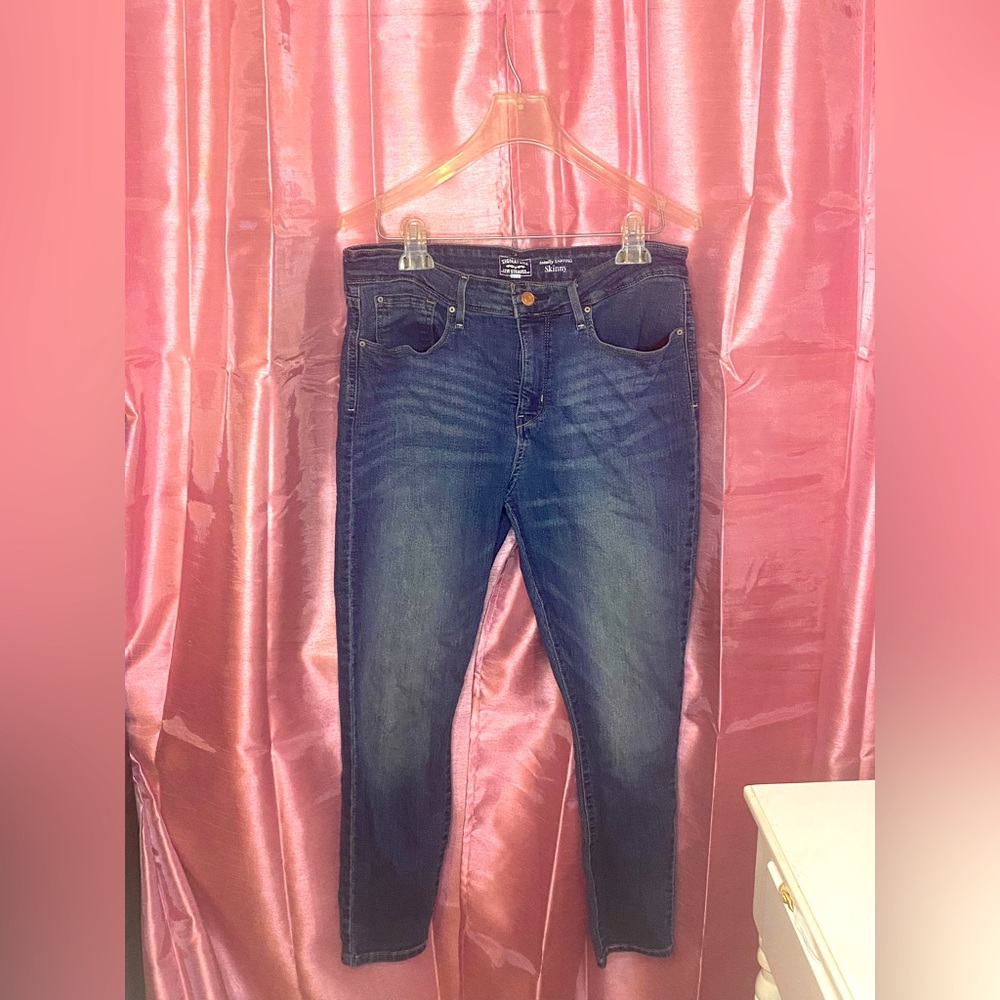 Totally Shaping Skinny Denim Jeans